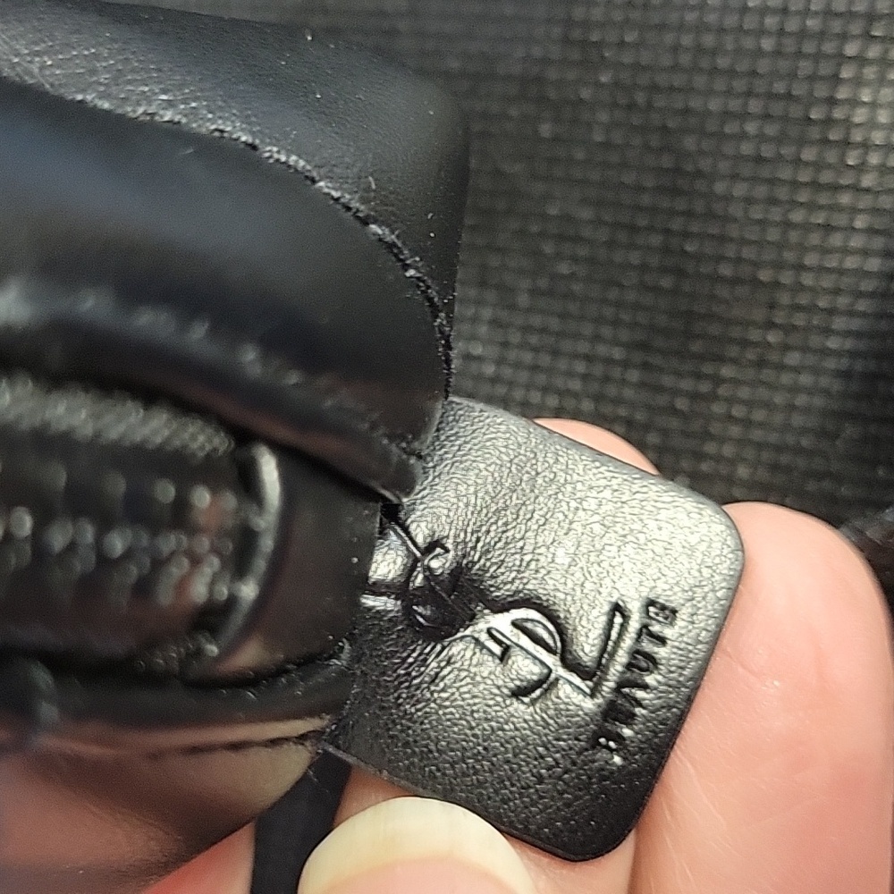 Yves Saint Laurent Black Pouch Bag 8x5 New In Dust Bag - Picture 9 of 12